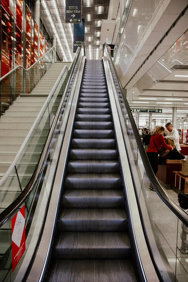 پله برقی مستقیم (Straight Escalator)